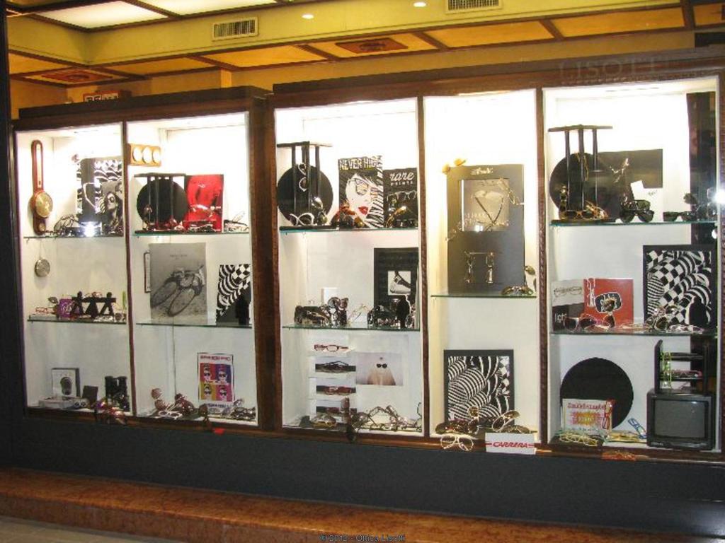 Vetrina 2010 - Bianco e nero