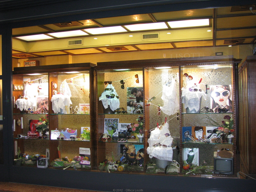 Vetrina 2010 - Vetrina Bucato