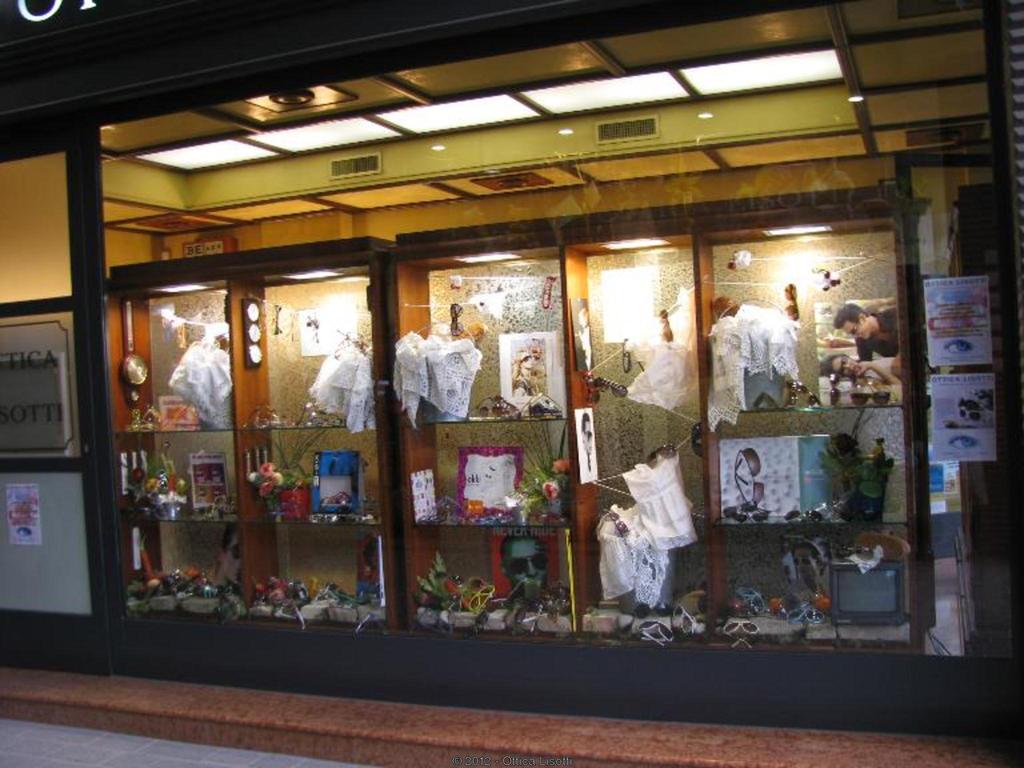 Vetrina 2009 - bucato