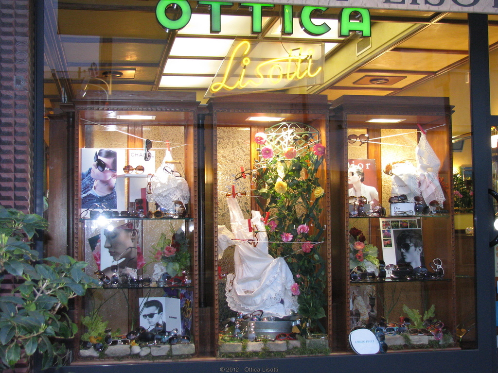 Vetrina 2010 - Vetrina Bucato